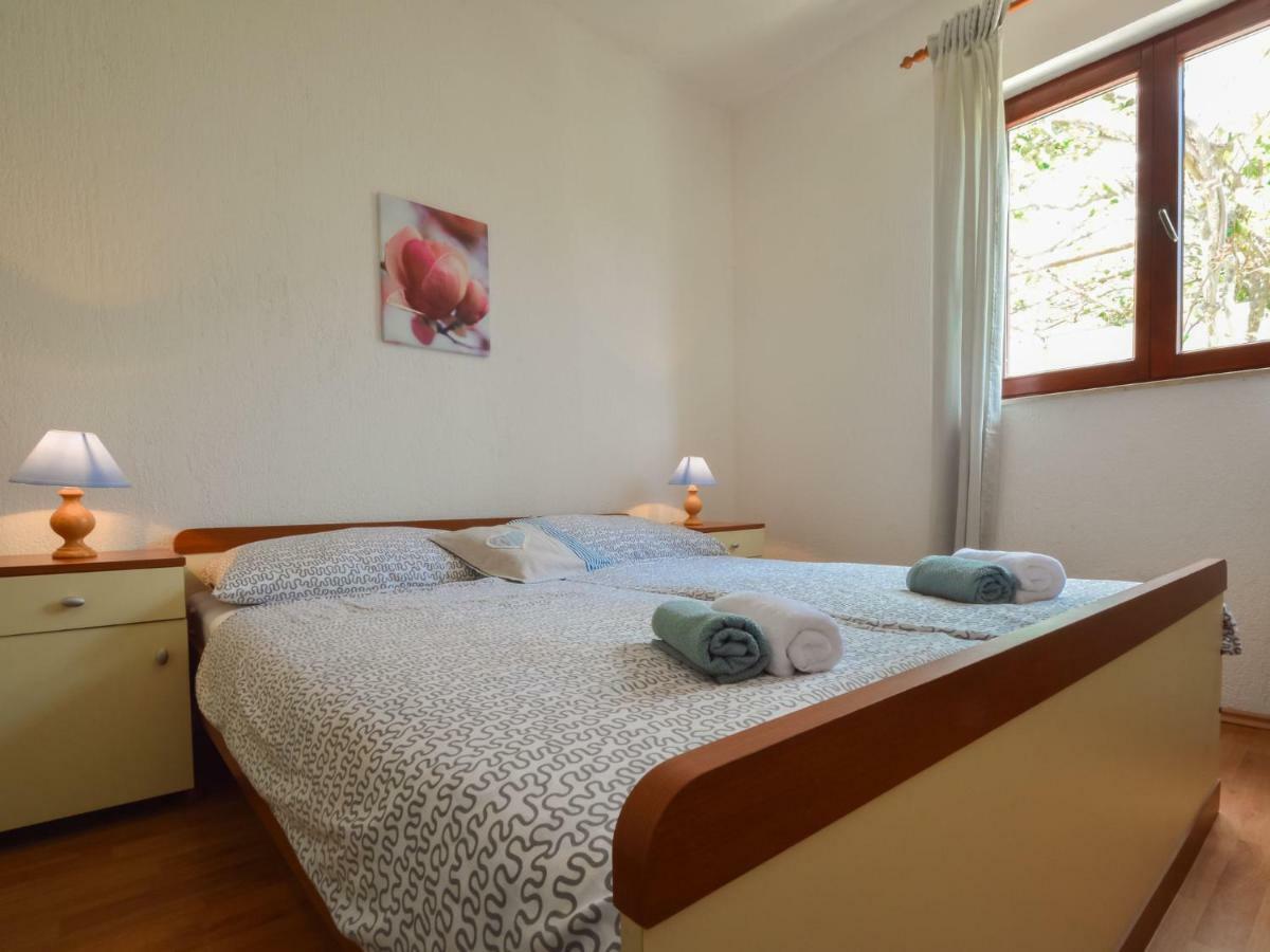 Apartment Mara-1 By Interhome Anić Eksteriør billede