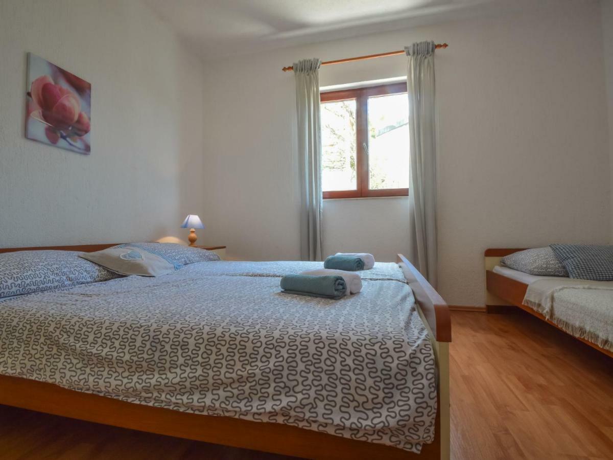 Apartment Mara-1 By Interhome Anić Eksteriør billede